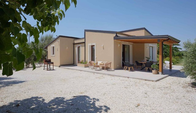 Villa Sugarcane 4-6 - Two Bedroom Villa, Sleeps 6