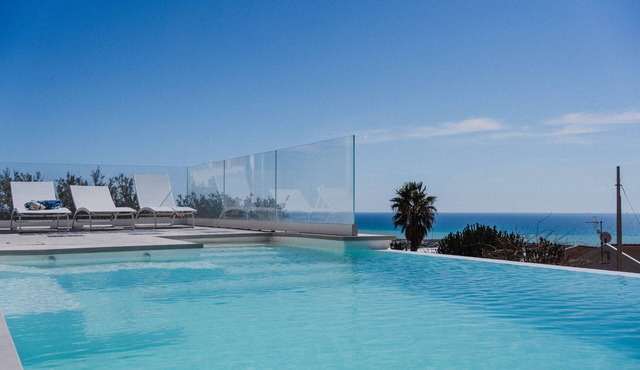 Villa Thetis with pool and sea view