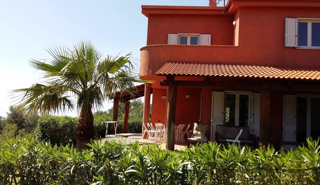 VILLA VIRGINIA N. 11 with LARGE COMMUNAL SWIMMING POOL - 1 Km from the beach