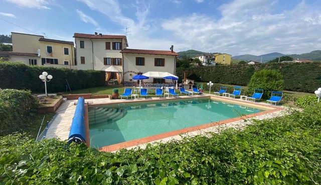 Villa Volpes con piscina Privata a uso esclusivo tra Versilia e Cinque Terre