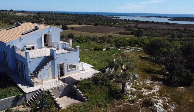 Villa with breathtaking views of Vendicari nature reserve