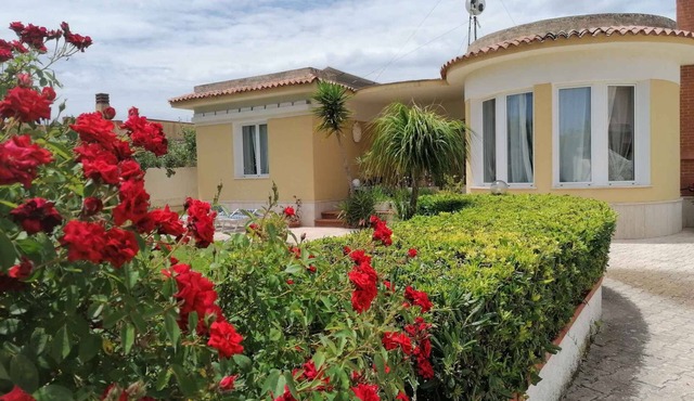 Villa with garden and WIFI