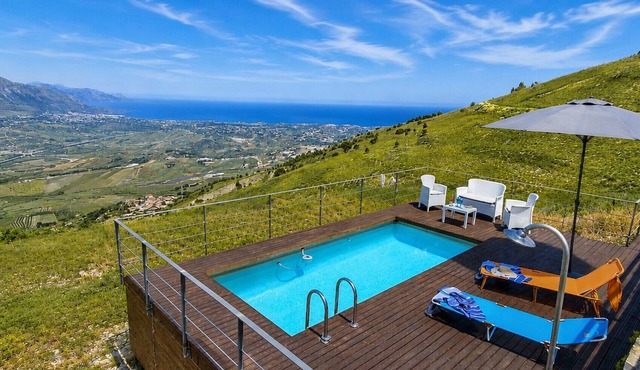 Villetta Bonifato with breathtaking views of the Gulf of Castellammare