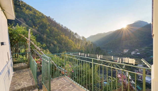 Vincanto Maiori Amalfi Coast Holiday Home with Mountain View, Wi-Fi & Air Conditioning