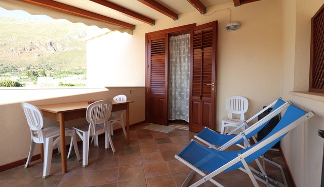 Vincenzo House