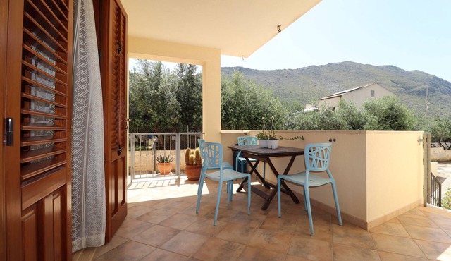 Vincenzo House