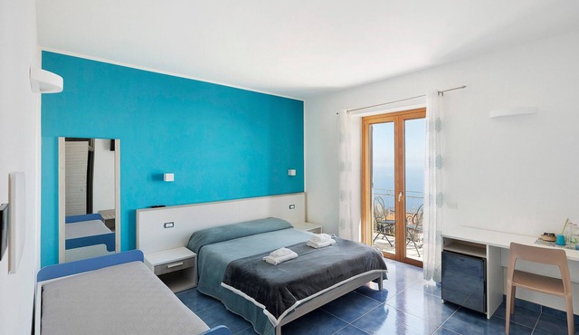 'Volare Sea View Room' with Sea View, Wi-Fi and Air Conditioning