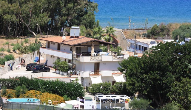 Walter apartment at 150 mt. from the beach.