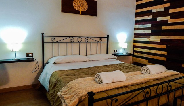 Warm and cozy room with handcrafted recycled wood finishes