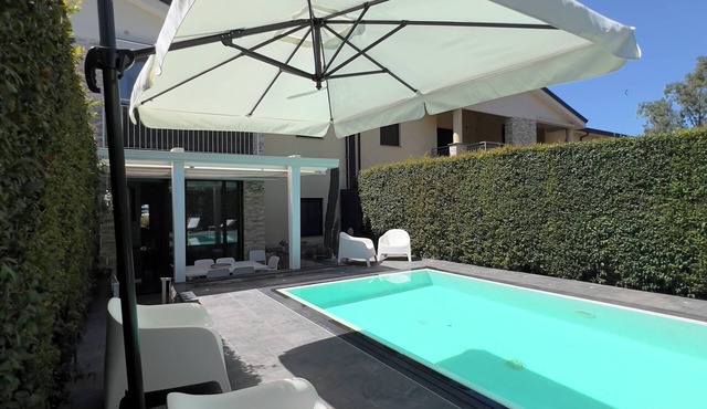 Welcome to Villa Lodo - The Perfect Retreat for Couples