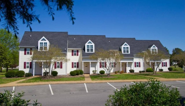 Williamsburg | Historic Park Stay | Pool & Tennis | 2BR in Williamsburg
