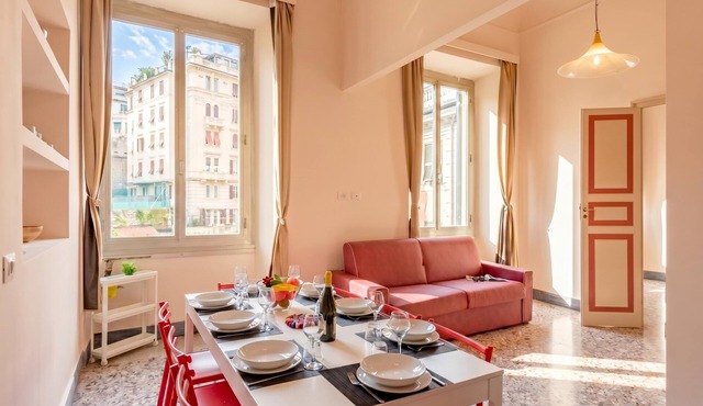 Wonderful Apartment - Historic Center, Genova, Italy