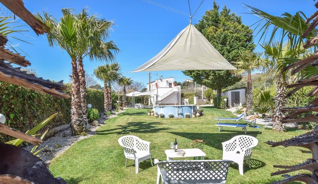 Wonderful cottage in the countryside, with great outdoor space to feel at home.
