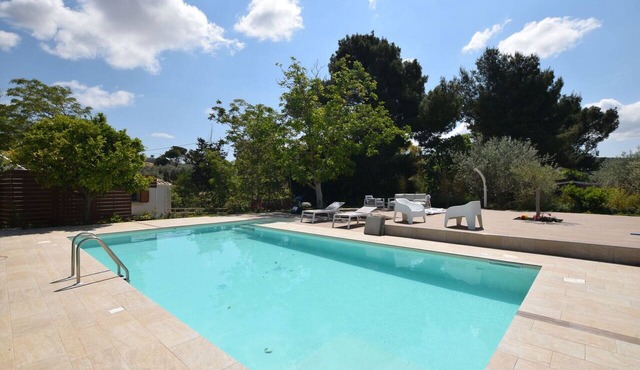 Wonderful villa for 5 people with A/C, pool, WIFI, TV, patio and panoramic view