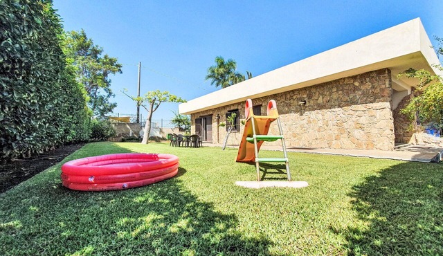 Wonderful villa for 6 guests with A/C, WIFI and terrace