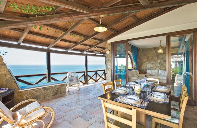 2 bedroom accommodation in Parghelia (VV)
