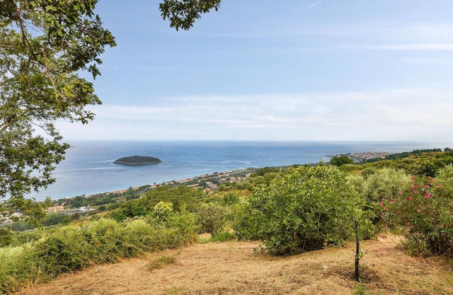 Beautiful apartment in Zambrone