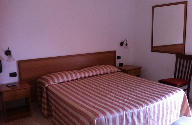 HOTEL ROYAL TROPEA - Room 8