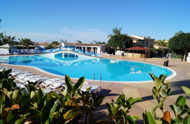 Mareluna Family Resort - Villa 5 - Wi-Fi and A / C!