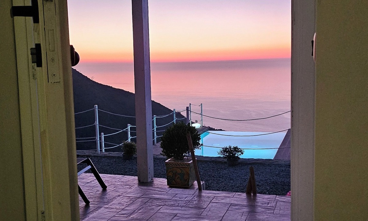 Cefalu Villa | Villa Ruya Cefalù una Vista Incantevole sul Golfo e le Isole Eolie