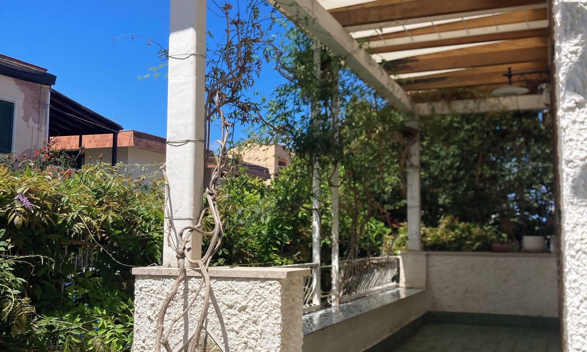 Mondello Villa | Villa Orlando Mondello - an oasis of peace a stone's throw from the sea