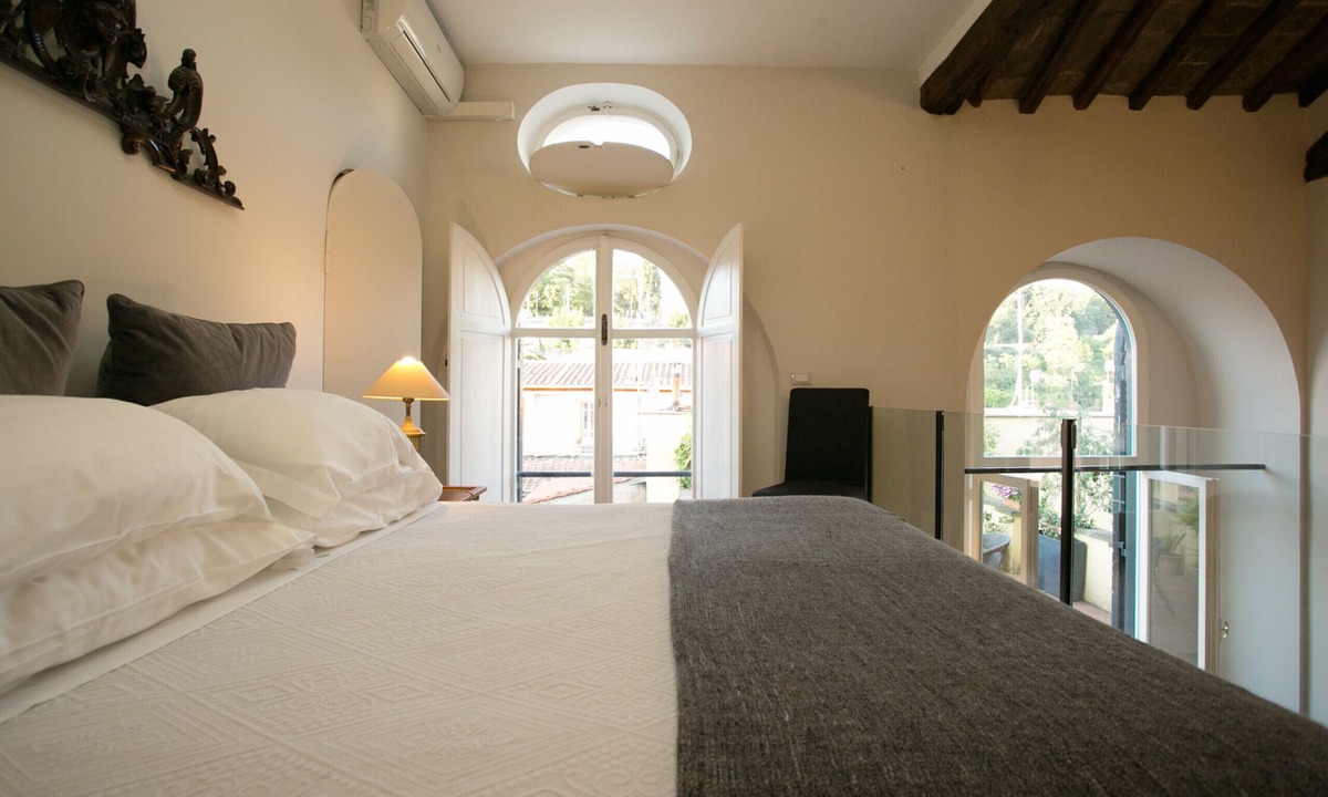 Rione IV Campo Marzio Apartment | Your Prestigious Penthouse at the Spanish Steps