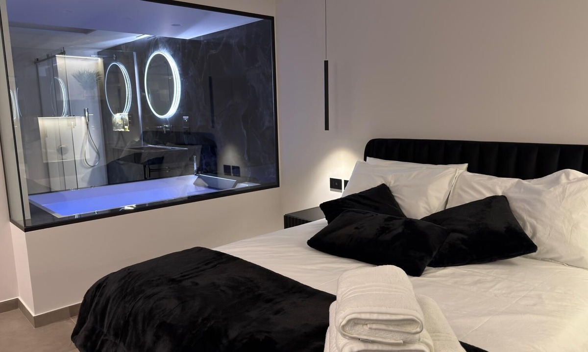 Trecastagni Villa | Coco Noir Luxury Villa