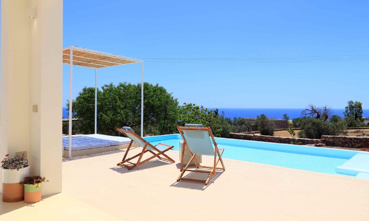 Marina San Gregorio House | Luxury Ginevra - Two Bedroom House, Sleeps 4