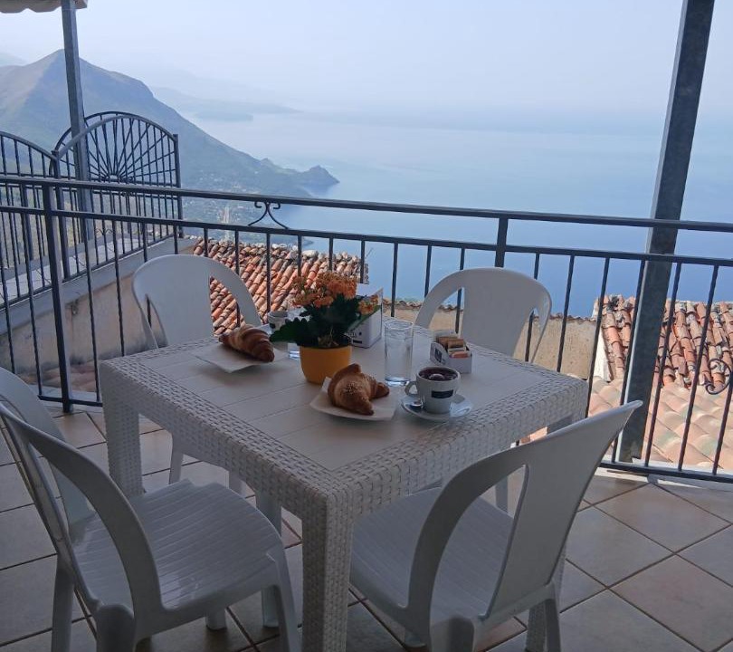 Maratea Bed & Breakfast | La casa di Carmela e Francesco b&b