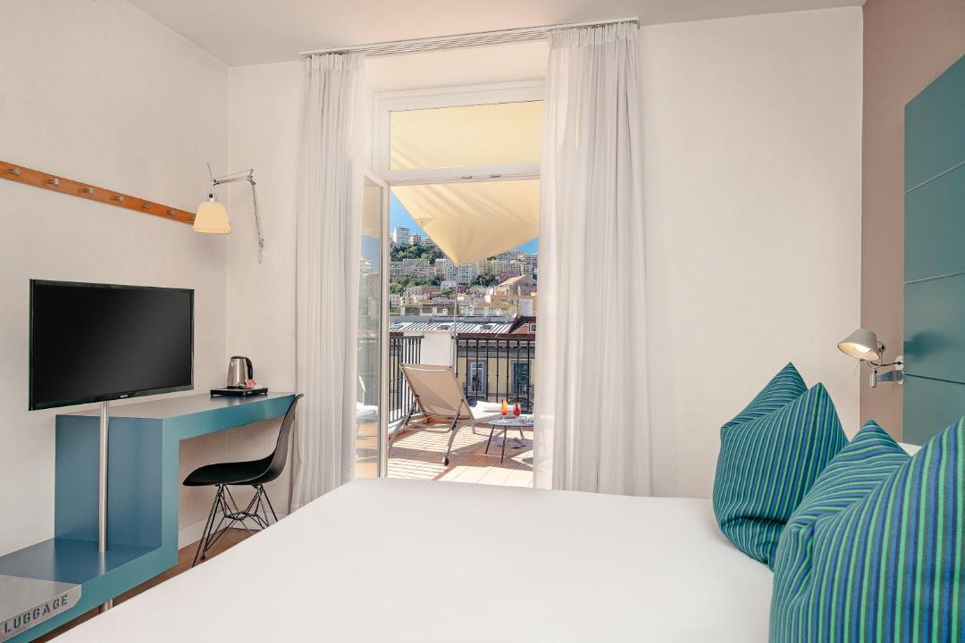 Historical Center Hotel | Hotel Piazza Bellini & Apartments