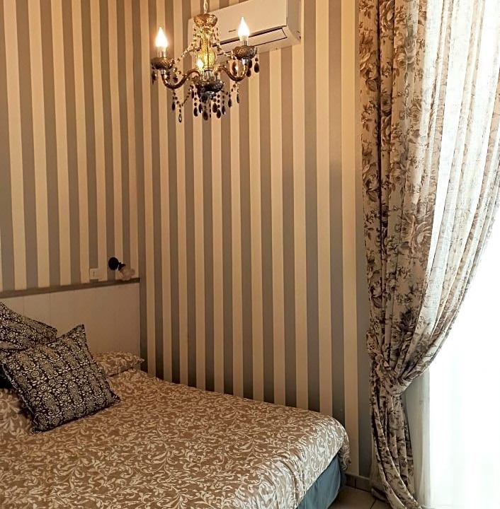 Photo of Bedroom in Naples City Centre