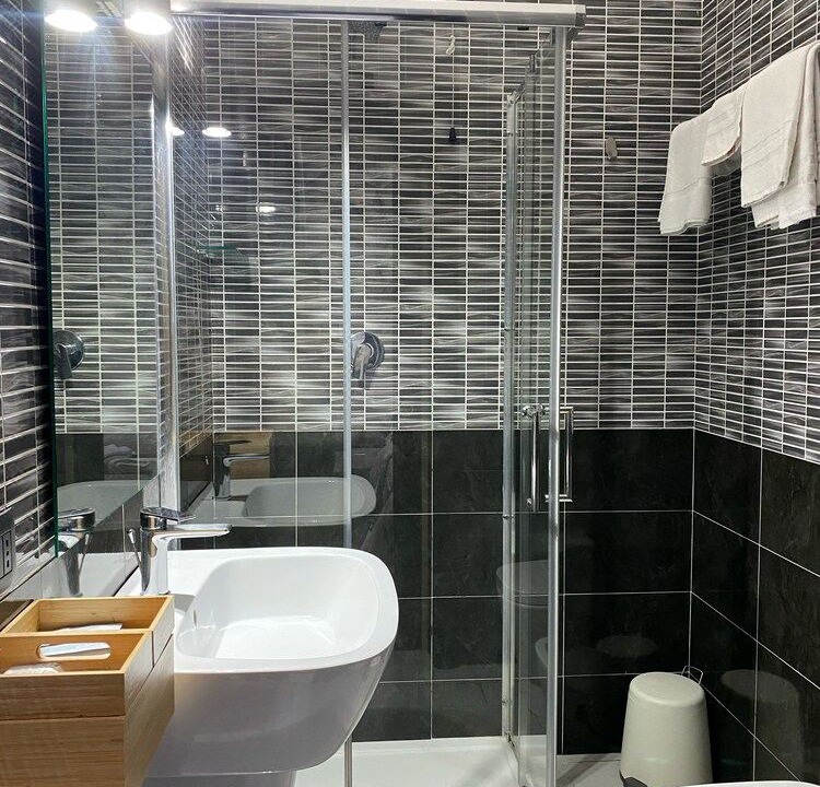 Photo of Bathroom in Naples City Centre