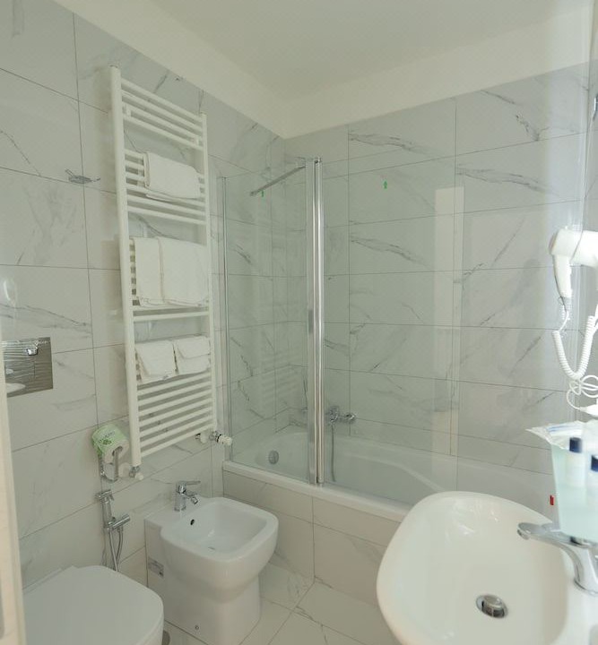 Photo of Bathroom in Naples City Centre