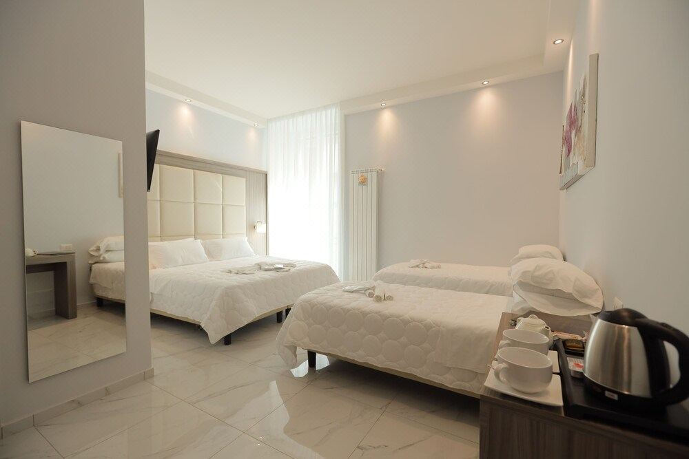 Photo of Bedroom in Naples City Centre