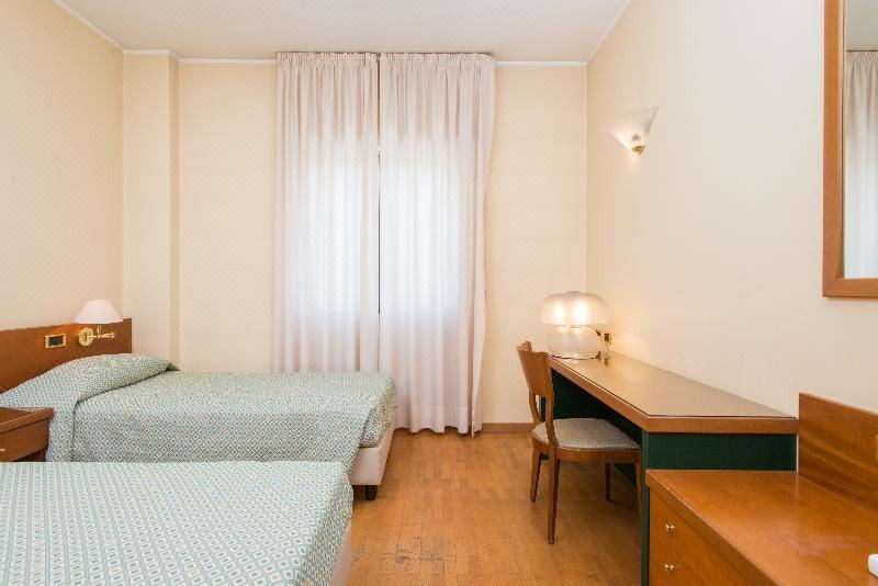 Photo of Bedroom in Roges
