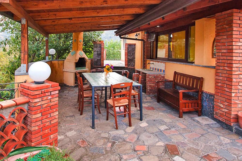 Photo of Patio Balcony in Mitogio