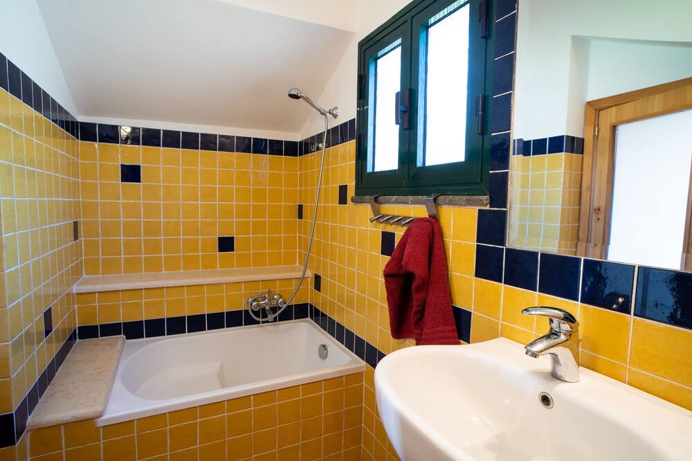 Photo of Bathroom in Piedimonte Etneo