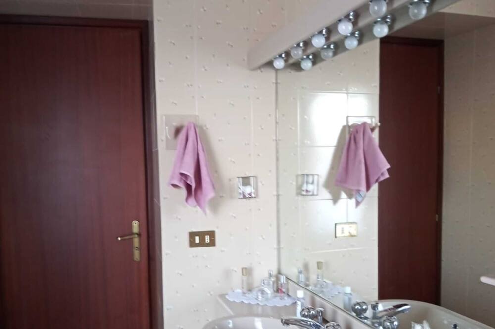 Photo of Bathroom in Alimena