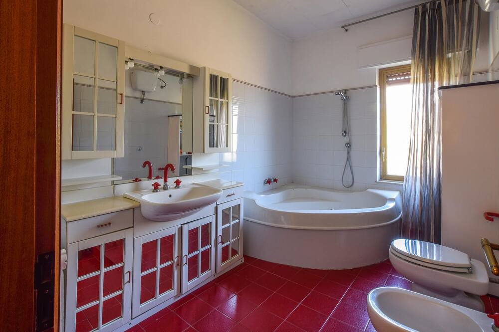 Photo of Bathroom in Palmi