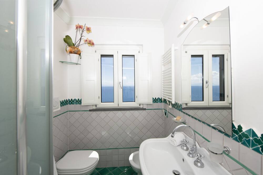 Photo of Bathroom in Atrani