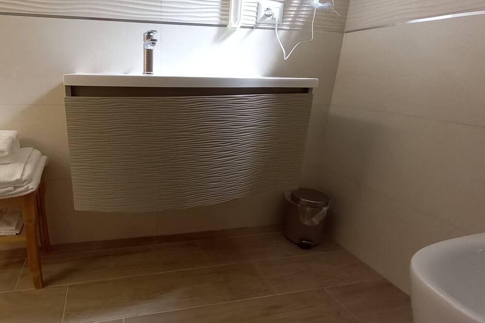 Photo of Bathroom in Enna