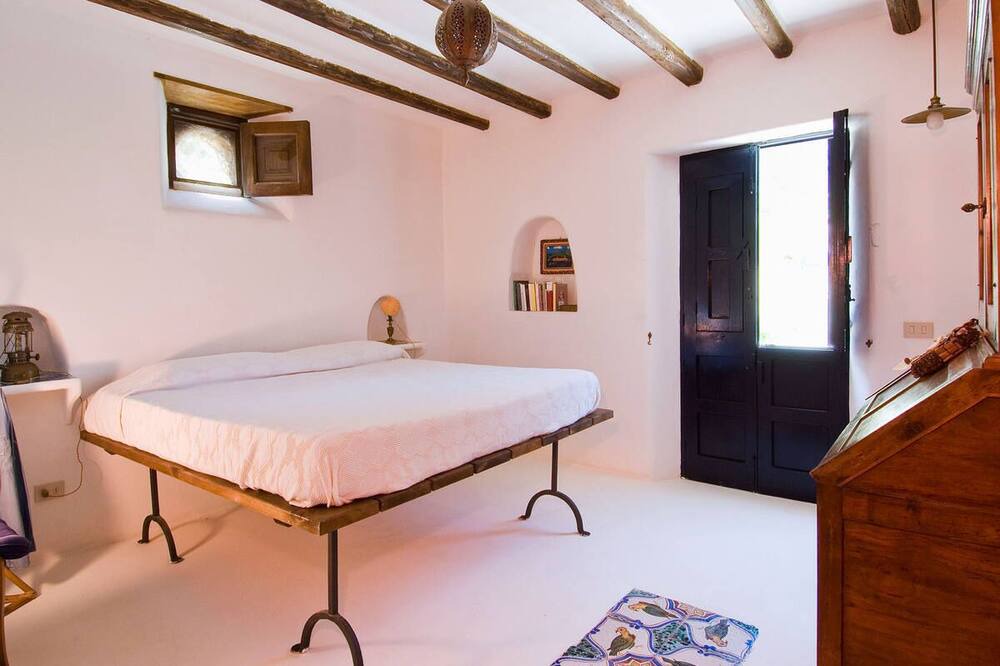 Photo of Bedroom in Pollara
