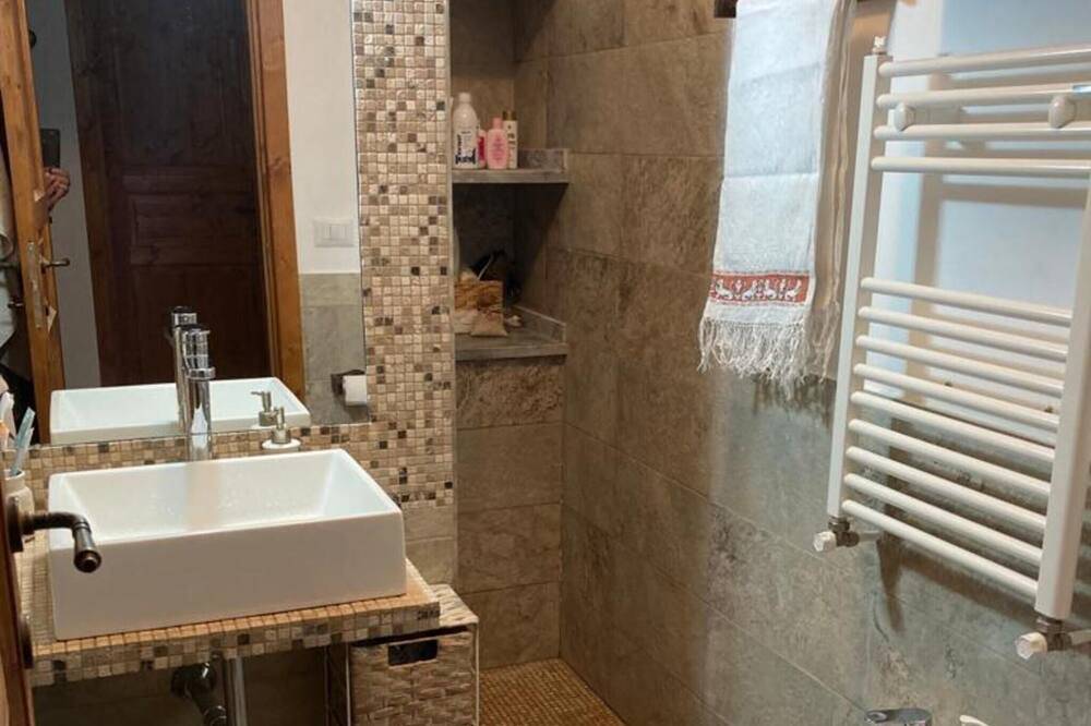 Photo of Bathroom in Roccavaldina