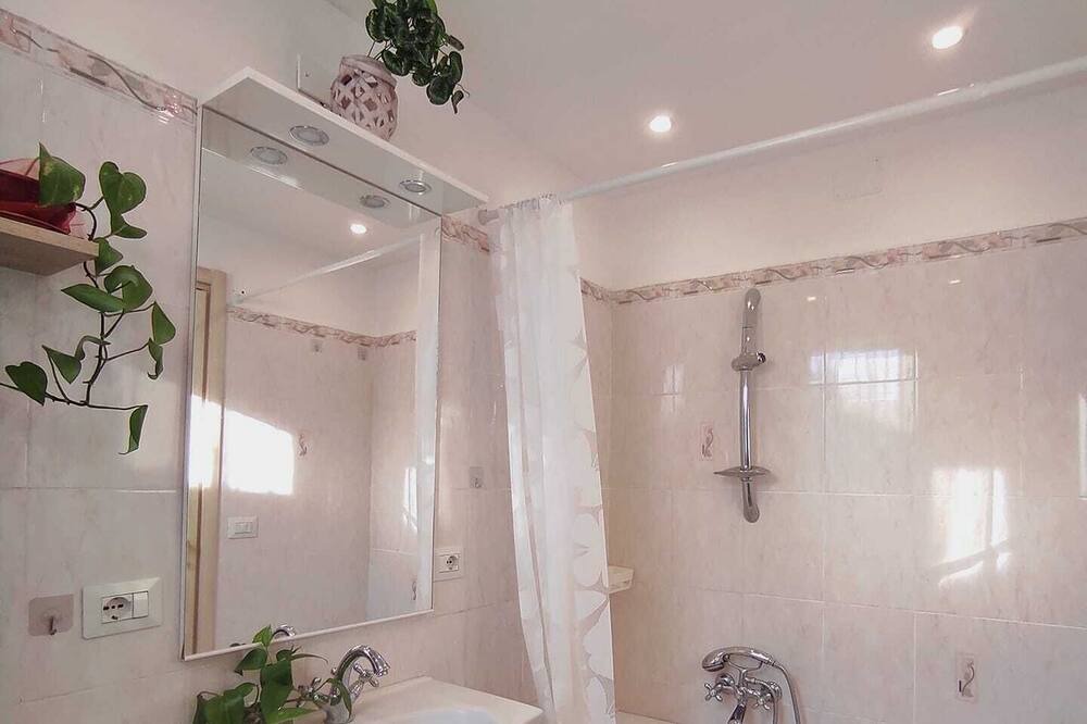 Photo of Bathroom in Aci Sant'Antonio