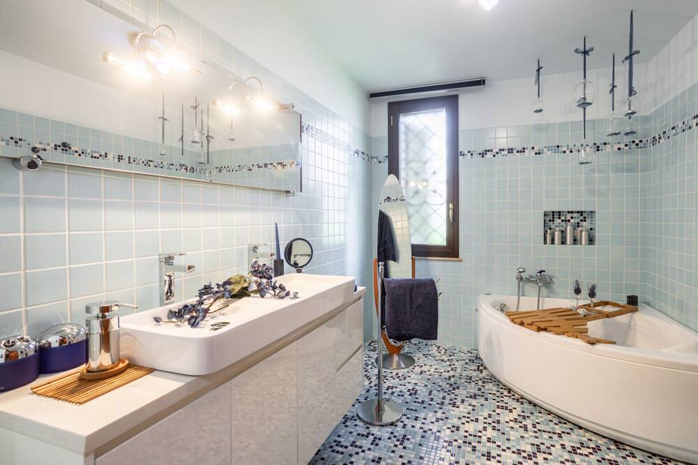 Photo of Bathroom in Marsala
