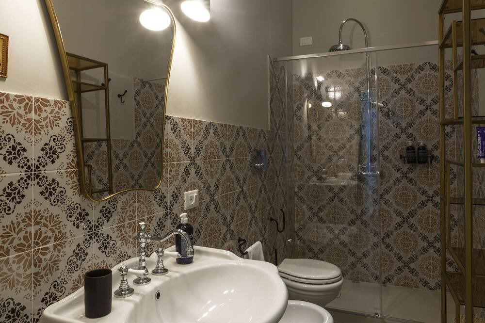 Photo of Bathroom in Malfa