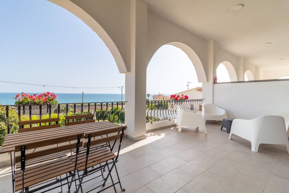 Photo of Patio Balcony in Cava dʼAliga