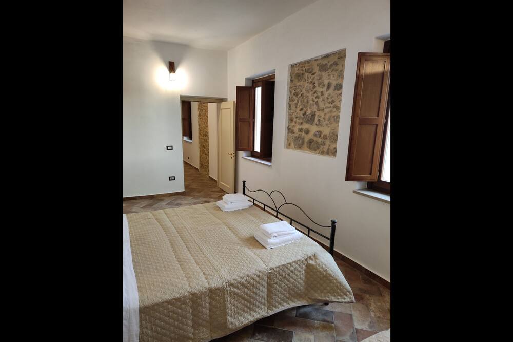Photo of Bedroom in Strongoli