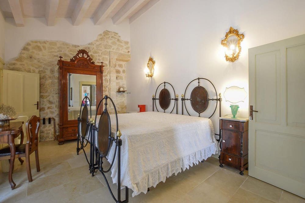 Photo of Bedroom in Palazzolo Acreide Historic Centre