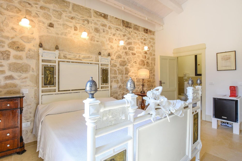 Photo of Bedroom in Palazzolo Acreide Historic Centre